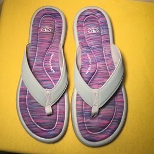 athletic works women's memory foam thong sandal